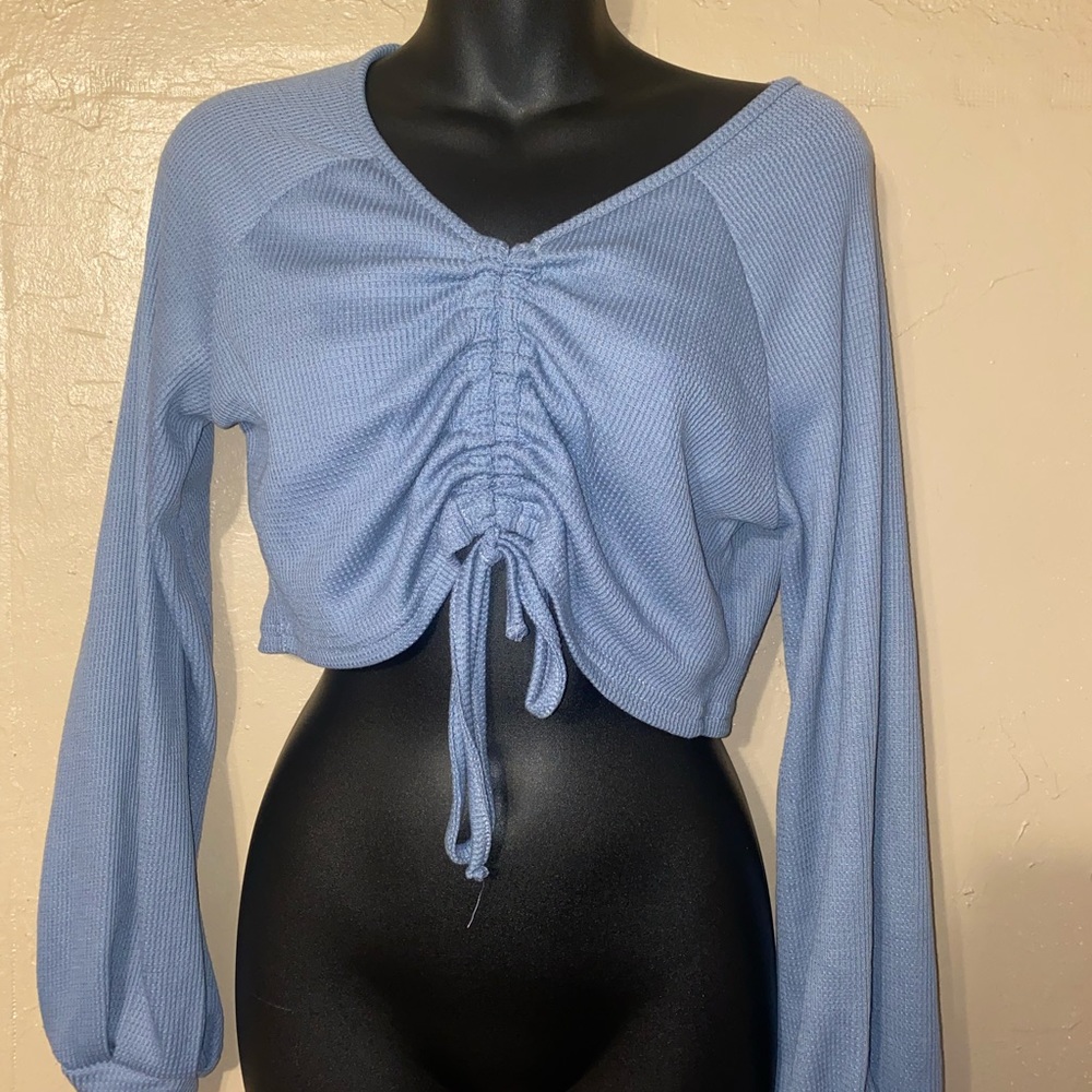 Cute crop top !